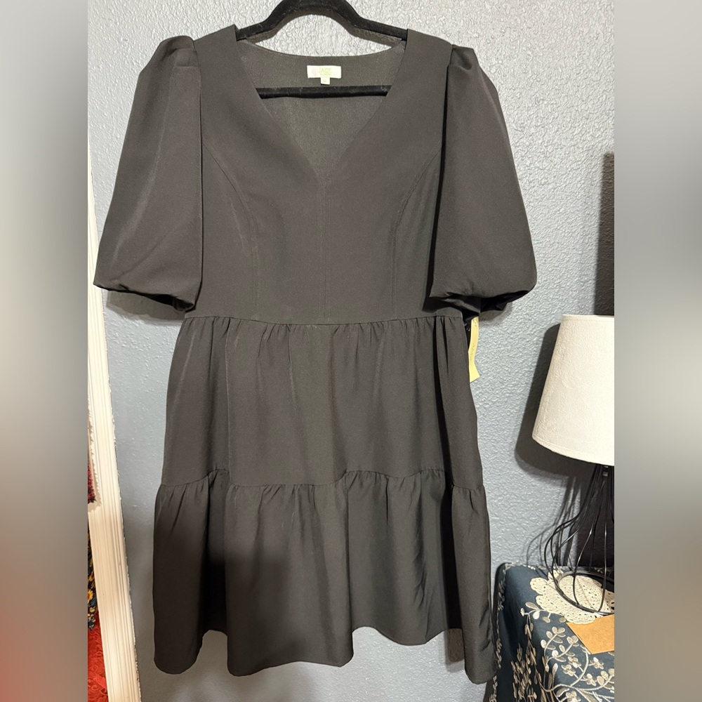 NWT Jade Bubble Sleeves Black Dress Chic